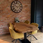Haus Schoensee - 2 Apartments, Ideal Fuer Familien & Freunde * Heede