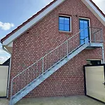 Haus Schoensee - 2 Apartments, Ideal Fuer Familien & Freunde Heede