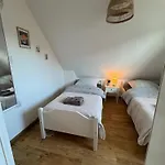 Haus Schoensee - 2 Apartments, Ideal Fuer Familien & Freunde Heede