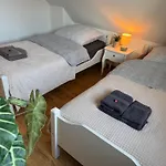 Haus Schoensee - 2 Apartments, Ideal Fuer Familien & Freunde * Heede