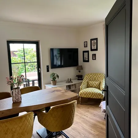 Haus Schoensee Apartment *