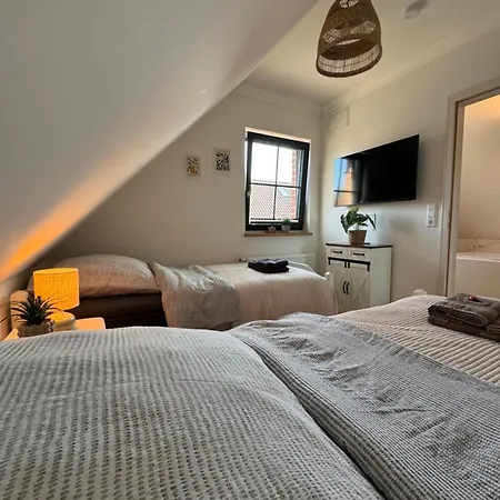 Haus Schoensee - 2 Apartments, Ideal Fuer Familien & Freunde