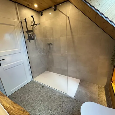 Haus Schoensee - 2 Apartments, Ideal Fuer Familien & Freunde Appartement Heede