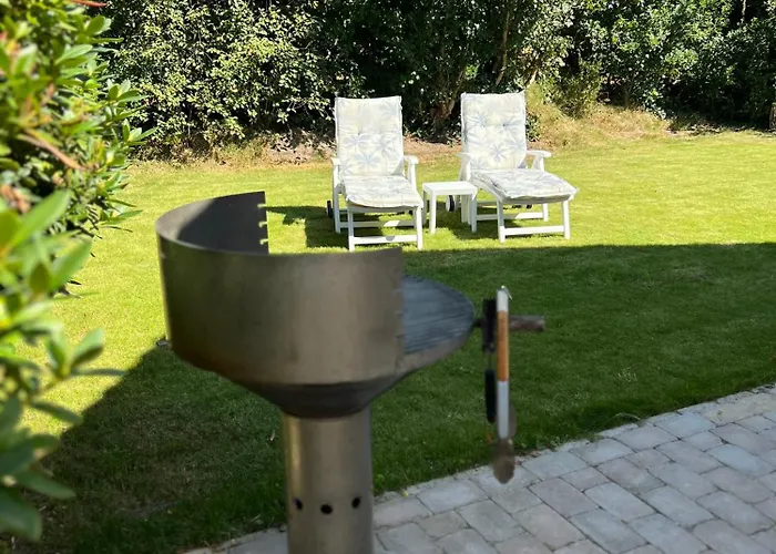 Haus Schoensee - 2 Apartments, Ideal Fuer Familien & Freunde Heede
